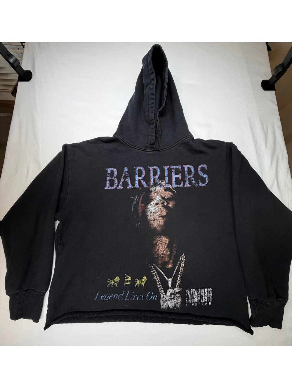 Barriers Men's Hoodie Pullover Pop Smoke Legend Lives On Size Large Black